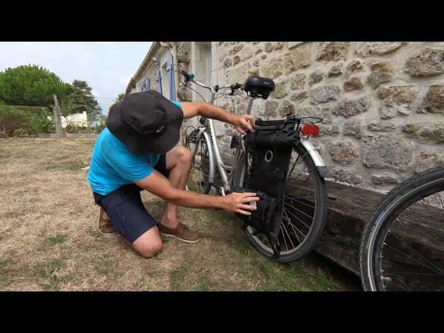 Vidéo montrant comment remorquer un vélo à vélo avec une sacoche Bakkie